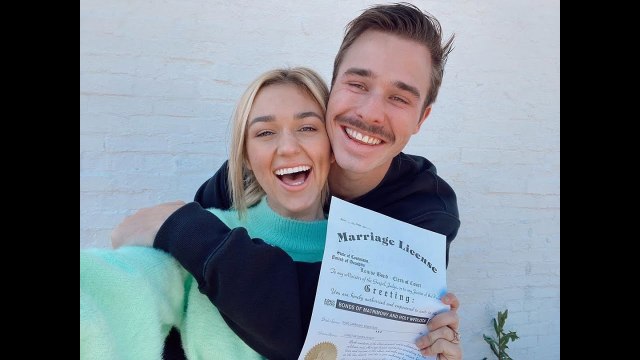 Duck Dynasty's Sadie Robertson has marries fiance Christian Huff in front of 600 guests