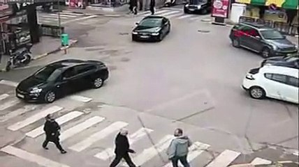 Yayalara yol vermeyen sürücülere kameradan ceza