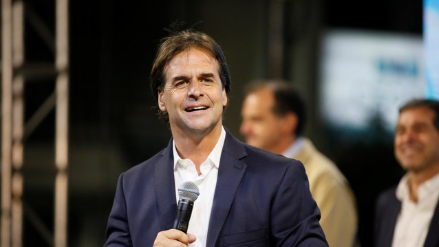 Lacalle Pou gana 'de calle' las elecciones de Uruguay y pone fin a 15 años de ruinosos gobiernos de izquierdas