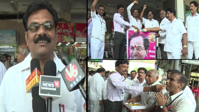 TSRTC Samme : కేసిఆర్ కి పాలాభిషేకం చేసిన ఆర్టీసీ ఉద్యోగులు || Oneindia Telugu