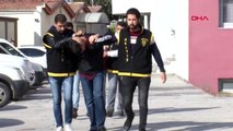 Adana kız arkadaşıyla görüntülü konuşmak için cep telefonu gasbetti