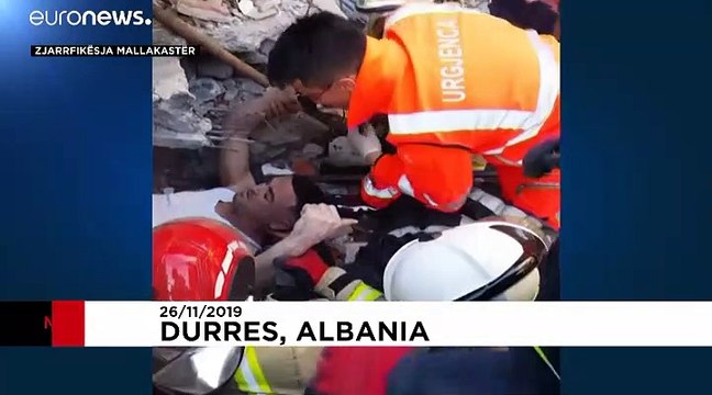 Terremoto in Albania: uomo estratto vivo dalle macerie
