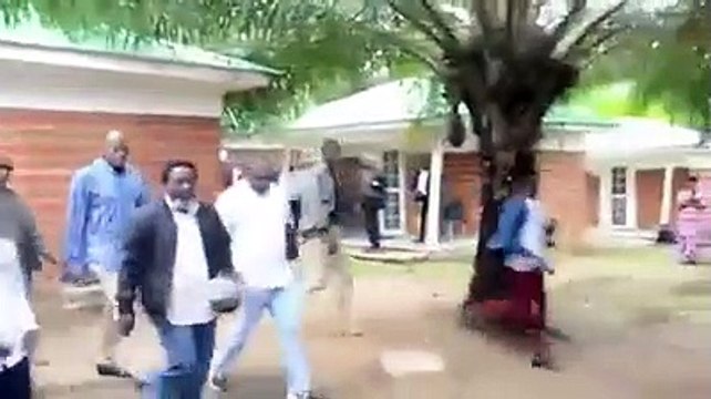 Le FCC renouvelle sa confiance à Joseph Kabila et appelle les autorités à prendre sans délai les dispositions qui s'imposent pour arrêter les violences dans l'Est de la #RDC