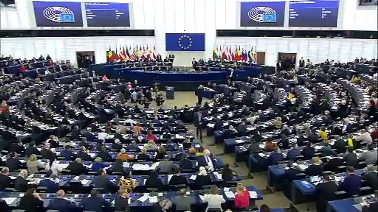 Yannick Jadot se fait sévèrement recadrer par le président Parlement européen après sa demande de minute de silence