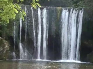 Download Video: La Cascade Blanche -Pont-en-Royans 38180 VERCORS