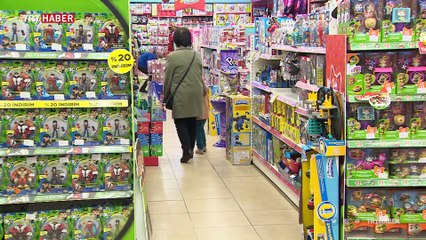 Uzmanlar çocuklara sade ve uygun fiyatlı oyuncaklar almayı öneriyor