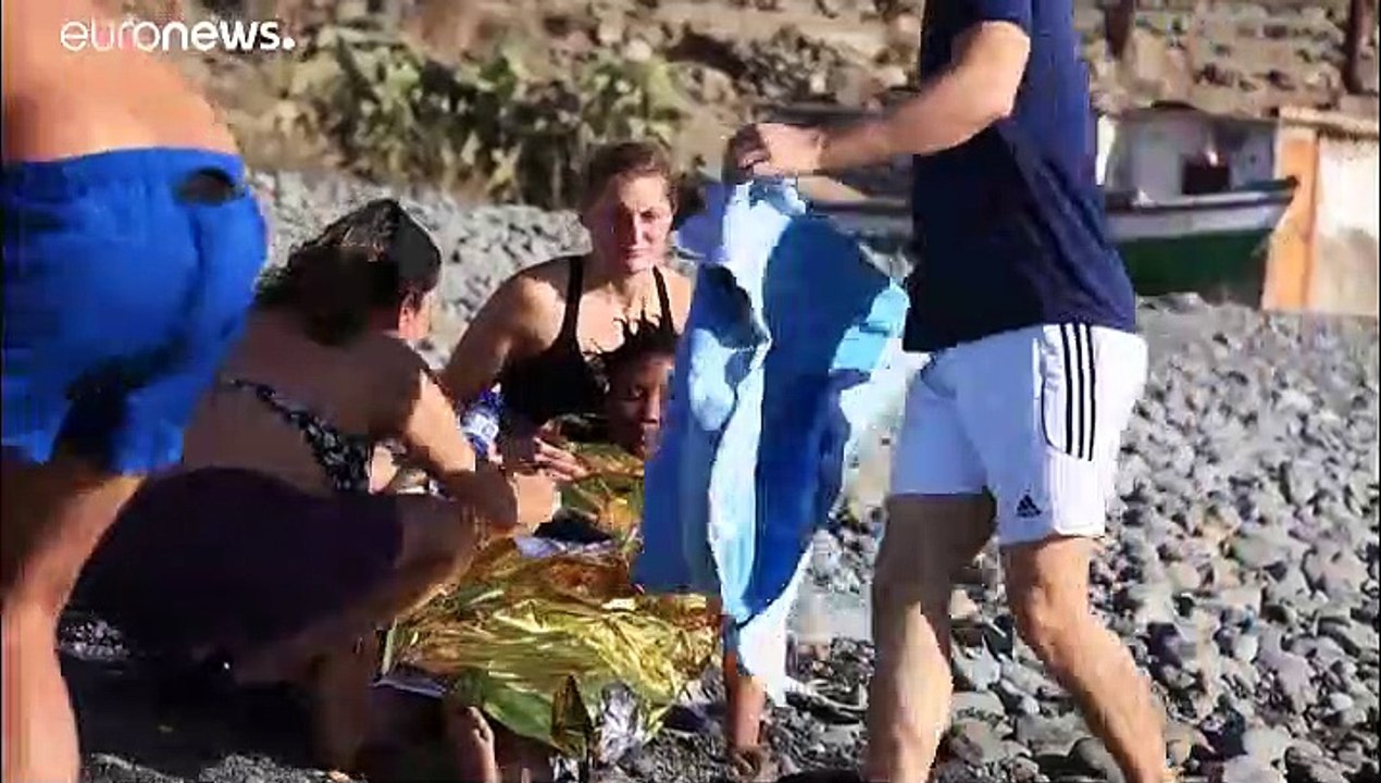 Beim Sonnen von Migranten überrascht