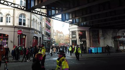 Heavy police presence after 'suspect shot' on London Bridge