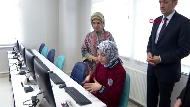 İstanbul-emıne erdogan - kadıkoy ıhl hayrıye gulbaran deneyap atolyesı acılısına katıldı