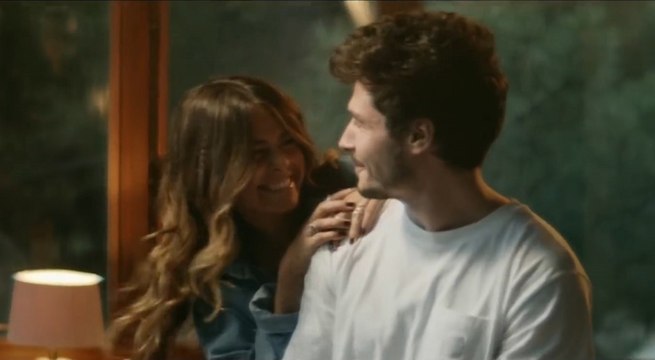 Miki Núñez y Sofía Ellar estrenan el videoclip de 'Coral de Arrecife'