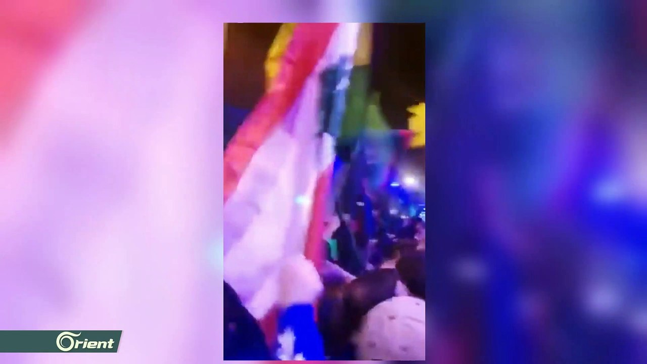 همج نصر الله يقتحمون الاعتصامات بعبارات "شيعة شيعة" وناشطون: التاريخ سيخلد هذه العبارات كعار على الشيعة