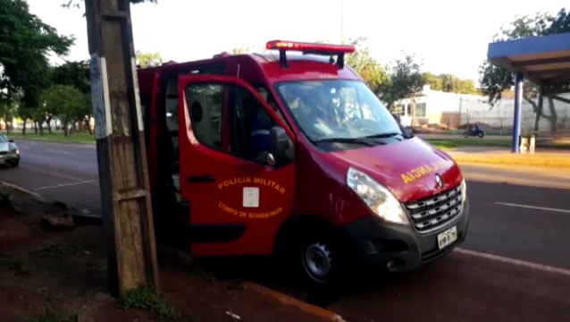 Acidente entre veículos é registrado na Avenida Tancredo Neves, em Cascavel