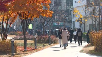 [날씨] 주말 구름 많고 선선, 휴일 전국 비·눈 / YTN