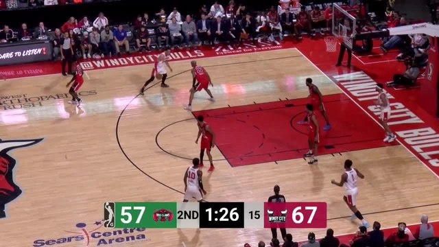 PJ Dozier slams home the alley-oop