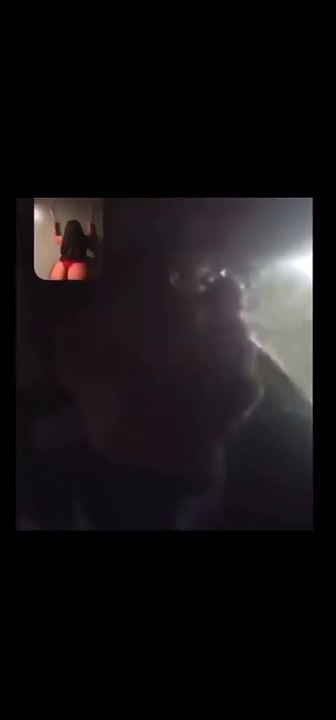 Queria fazer uma videochamada sexy para o namorado mas ligou para o pai!