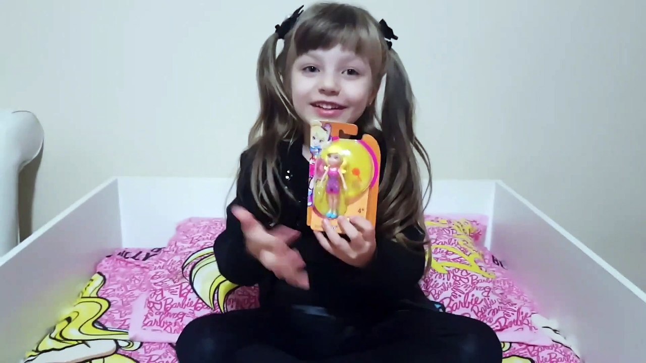 Sophia, Isabella e Alice Abrindo Brinquedos Disney - Abrindo Polly Pocket e acessórios