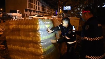 Bursa tarihi geçmiş içecekler boş arazide bulundu