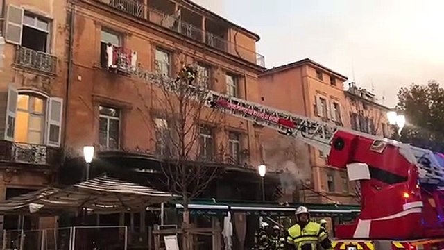 Aix en Provence: violent incendie au restaurant le 2G, des personnes évacuées