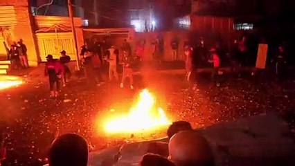 العراقيون يواصلون التظاهر رغم قرار رئيس الوزراء الاستقالة