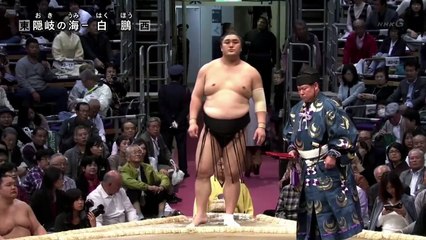 Okinoumi vs Hakuho - Kyushu 2019, Makuuchi - Day 4
