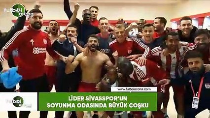 Lider Sivasspor'un soyunma odasında büyük coşku