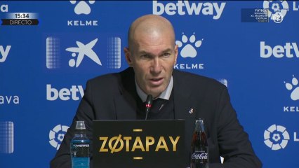 Zidane: "Hace un mes decían de todo, tenemos que seguir sumando"
