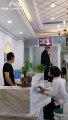 اطول رجل في الصين و العالم يتزوج من فتاة قصيرة / the tallest man in the world