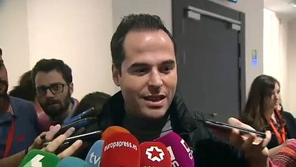 Arrimadas "celebra" que Ciudadanos sigue adelante