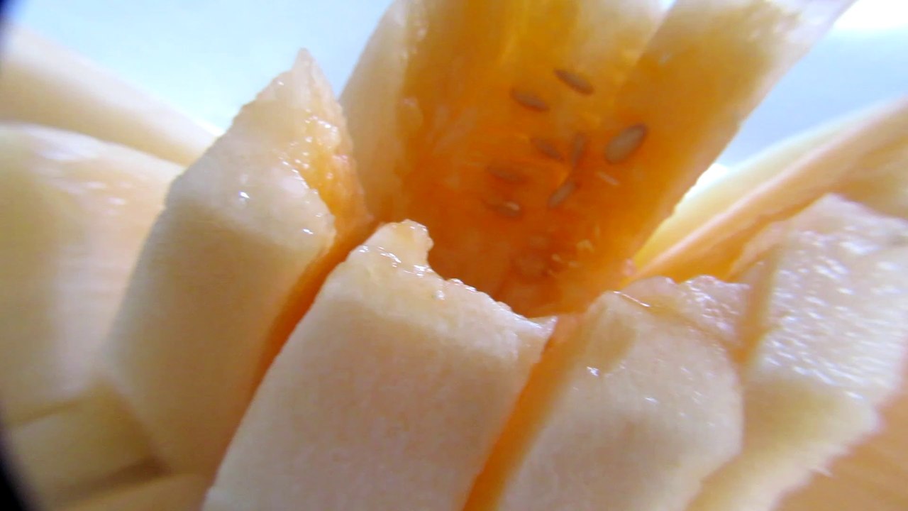 HOW  DOES  CADILLAC AMERICAN CANTALOLPE TASTE LIKE