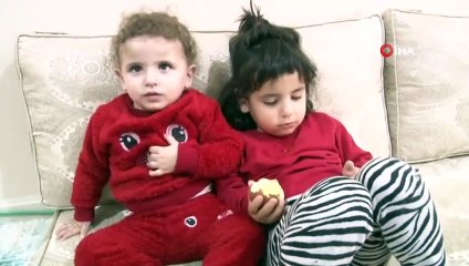 25 Yaşındaki Kadın 2 Çocuğuyla Esad'ın Askerlerinden Kılıktan Kılığa Girerek Kaçtı