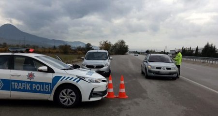 Emniyetten eş zamanlı radarlı hız denetimi: 13 bin 615 araca cezai işlem uygulandı