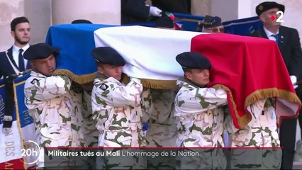 Hommage national aux militaires tués au Mali : Emmanuel Macron salue "13 vies données pour la France"
