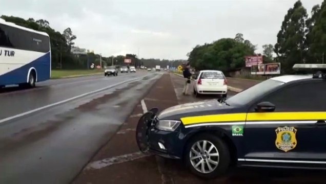 PRF realeza ação de fiscalização às margens da BR-277, em Cascavel