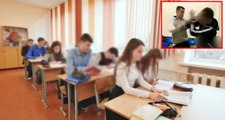 Rusya'da, öğretmen ile öğrenci sınıfın ortasından tekme-tokat kavga etti