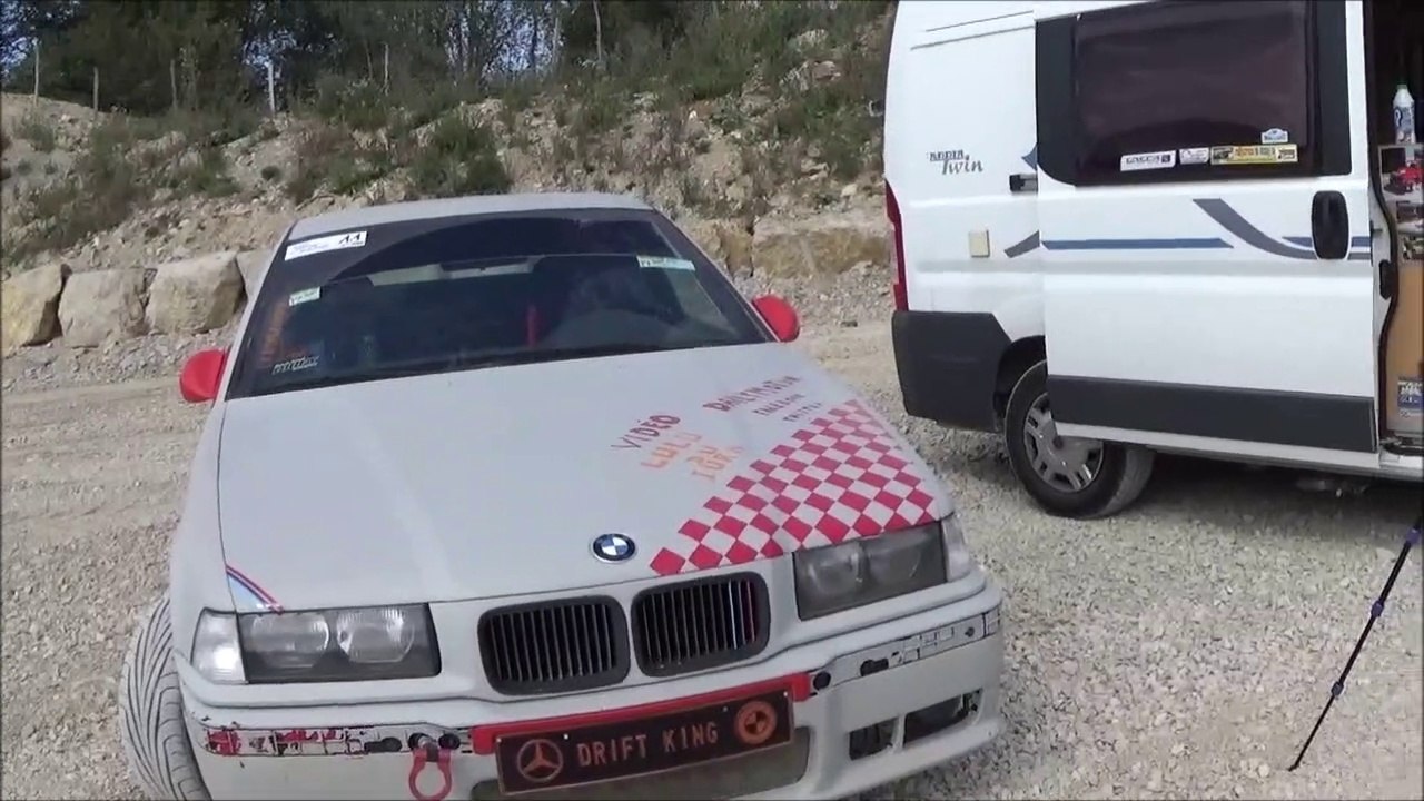 je débute en drift  avec une petite BMW E 36  compact   -  circuit jura sud  39  - lulu du jura