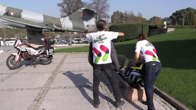 Macera tutkunu çift iki teker üstünde Türkiye'yi karış karış gezdi - BALIKESİR