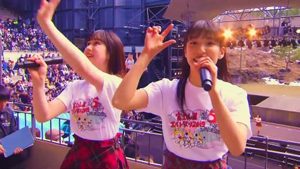 手をつなぎながらSKE48  AKB48 チーム8