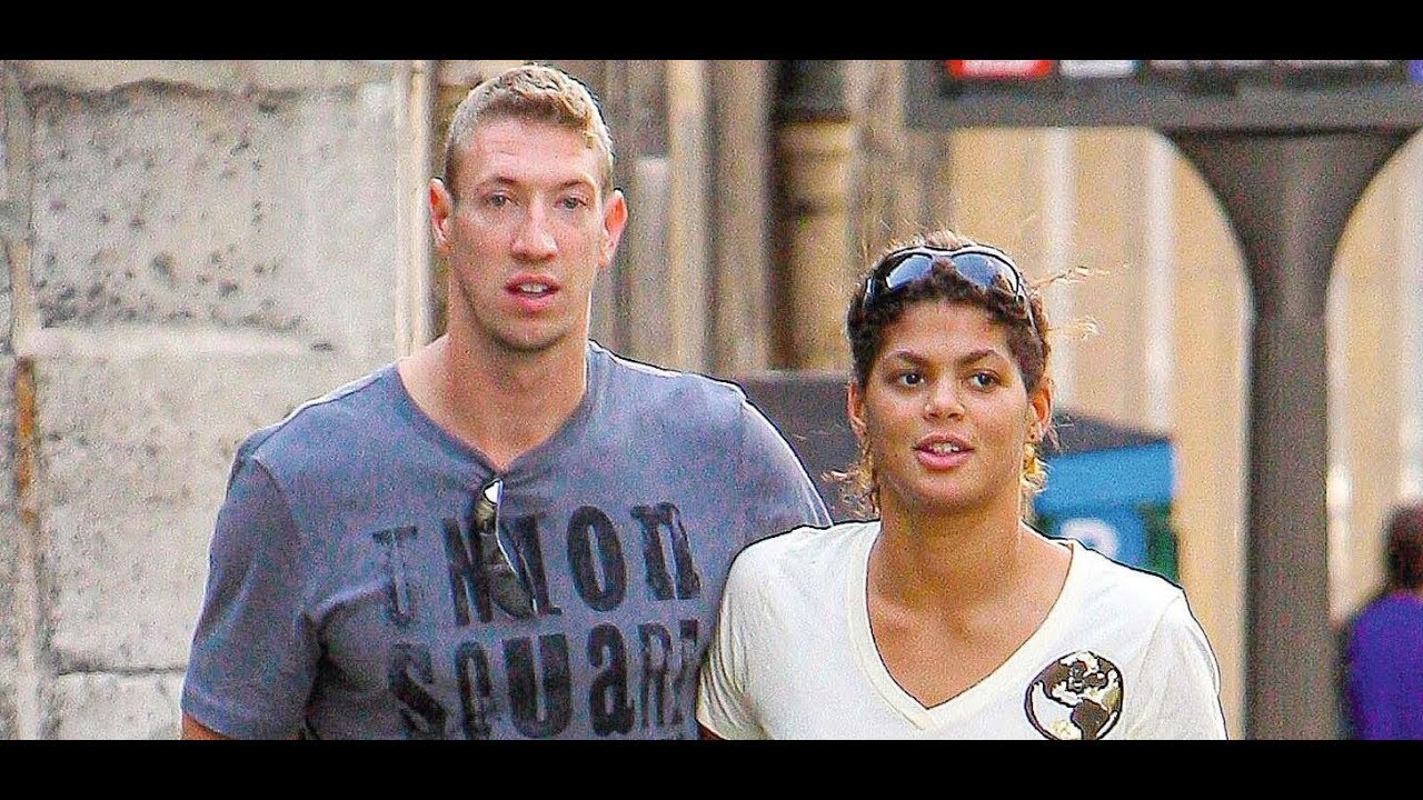 Alain Bernard  il y a onze ans, il nageait en plein bonheur avec Coralie Balmy