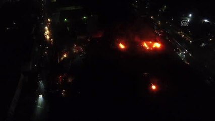 Fabrikada çıkan yangın söndürülmeye çalışılıyor (3) - Havadan görüntüler