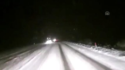 Kar yağışı ulaşımı olumsuz etkiledi