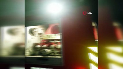 Yangında dumandan etkilenen 5 kişi hastaneye kaldırıldı