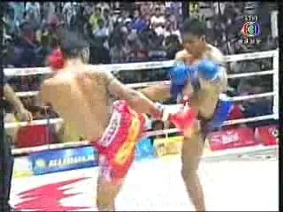 Muay Thai (KO) Siam Omnoi Stadium Feb 9, 2008.