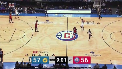 Jeremy Pargo rises up and throws it down