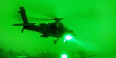 Así ve a sus presas el piloto del Apache, cuando sale a cazar terroristas islámicos
