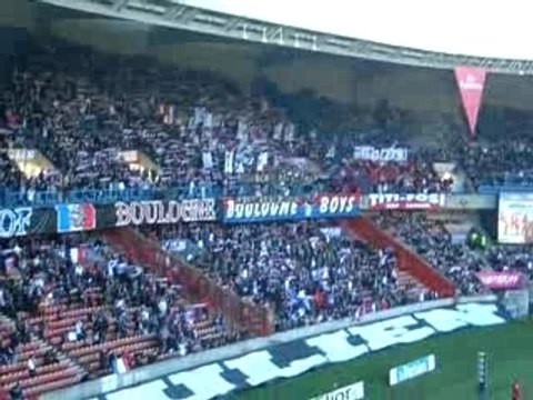 PSG-LE MANS ENTREE DES JOUEURS 09.02.08