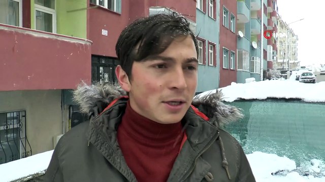 Erzurumlular güne kar ile uyandı