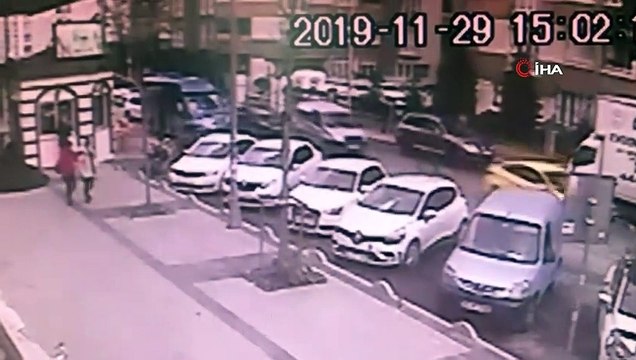 Esenyurt’ta minibüsçü dehşeti kamerada
