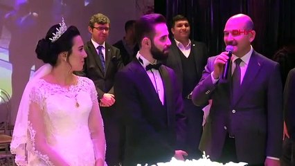 Bakan Soylu: Anne ve babanızı birbirinizden fazla sevin