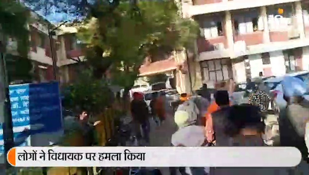 डीजे वाले की मौत पर बवाल, भीड़ को बेकाबू देख सिविल अस्पताल के पिछले दरवाजे से भागे विधायक