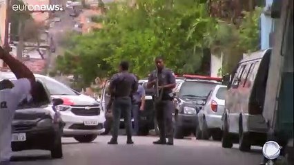 فيديو: مقتل تسعة أشخاص بسبب "الذعر من الشرطة" في البرازيل
